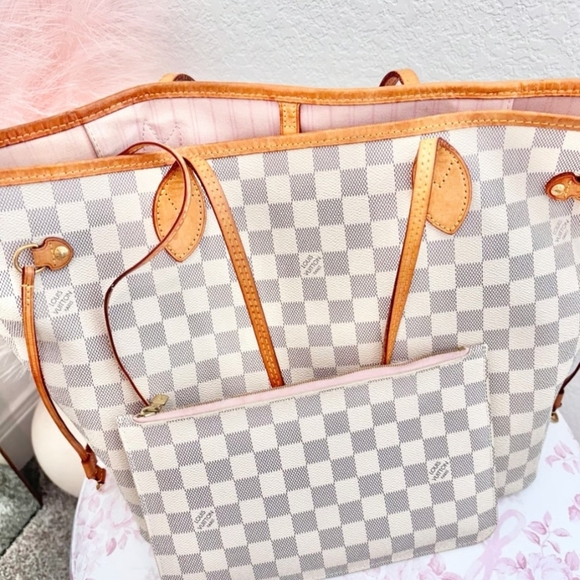 Handbags - Checkered Tote Bag with Pouch